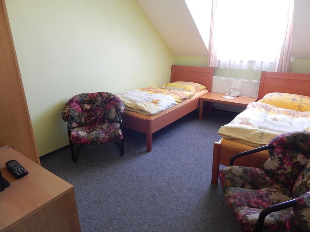 Penzion U Kašných Mníšek pod Brdy Exterior foto